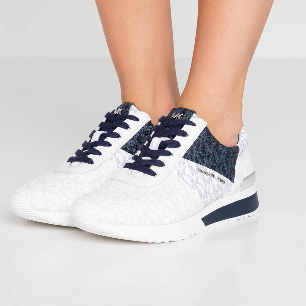 MICHAEL Kors Logo Bright White Sneakers sz9M